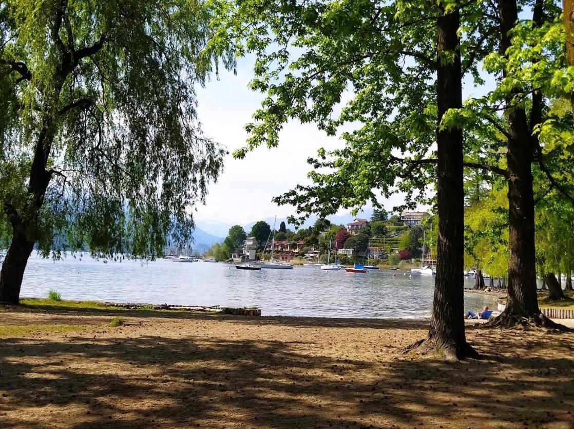 Casa Nonna Elide Lägenhet Besozzo Exteriör bild