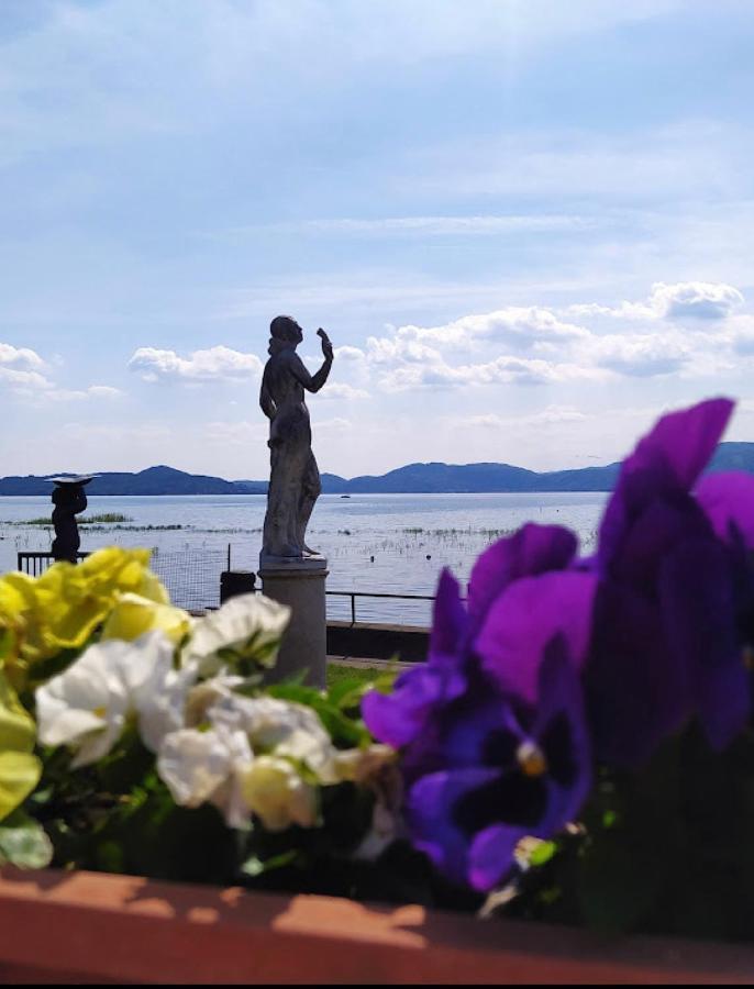 Casa Nonna Elide Lägenhet Besozzo Exteriör bild