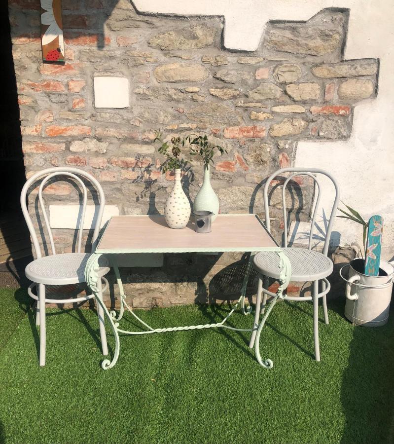 Casa Nonna Elide Lägenhet Besozzo Exteriör bild