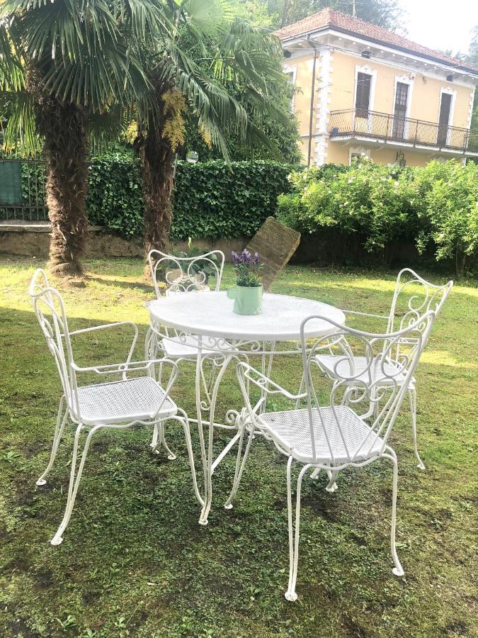 Casa Nonna Elide Lägenhet Besozzo Exteriör bild